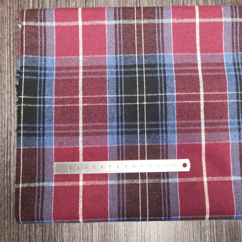 Picture of in stock brushed plaid fabric spring and summer women's shirt cloth 21 polyester cotton woven flannel plaid lining
