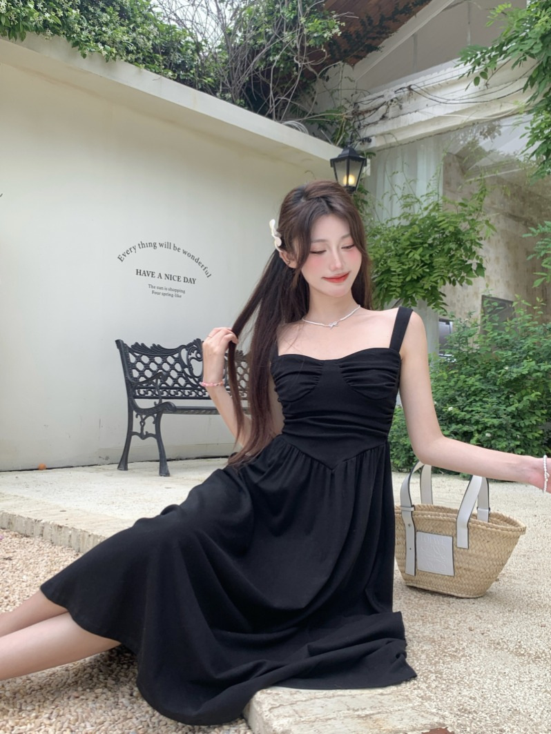 Picture of Women's 2024 Summer Black Sleeveless Sling dress Exquisite Design Niche High-grade Backless Long Dress