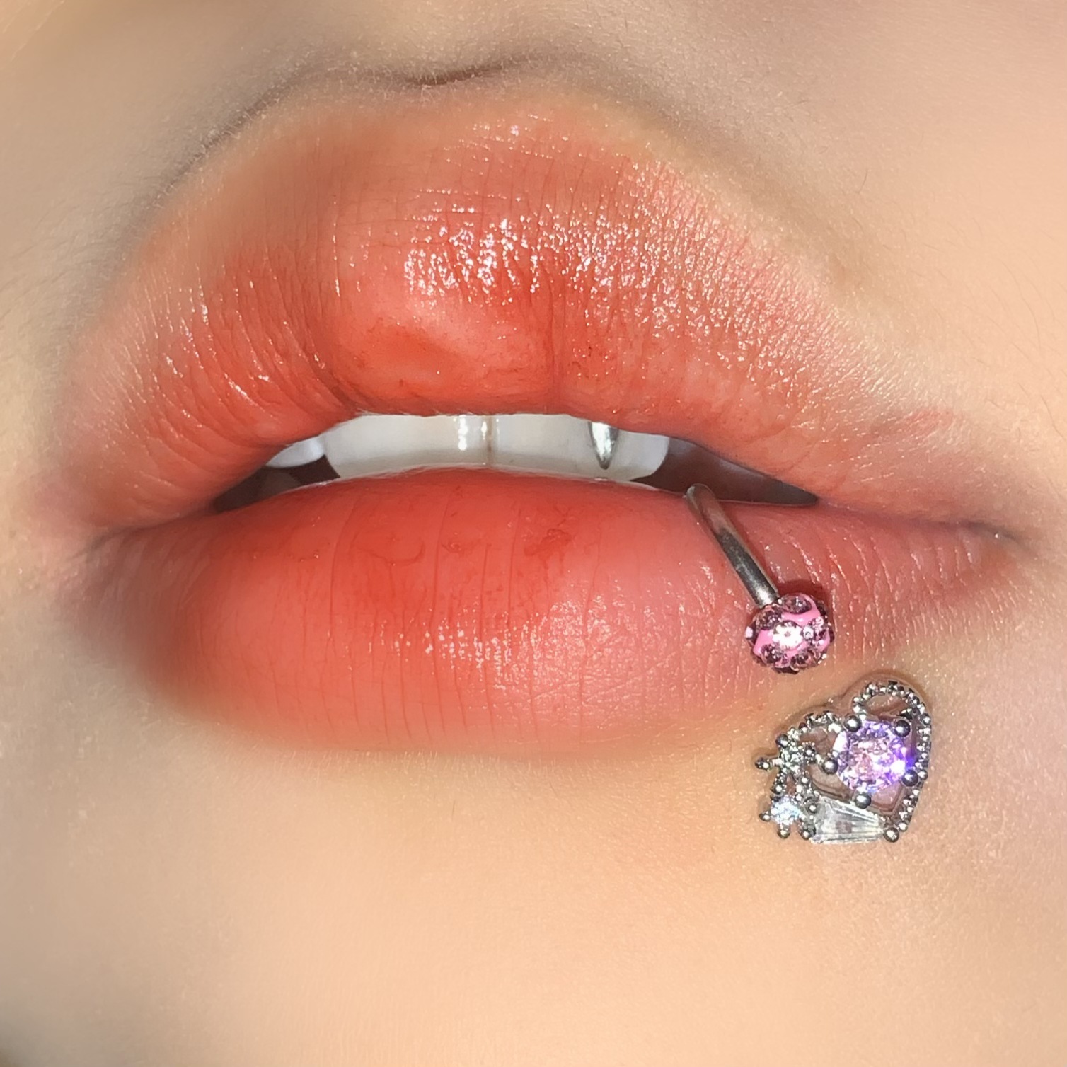 Picture of Aili Dream Diamond Zircon Love Light Luxury High-End Titanium Steel Lip Ring Cross-Border Piercing Yiwu Accessories