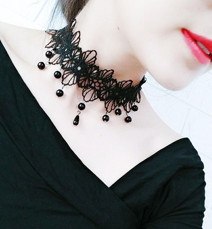 Picture of Cross Border Accessories Women's Neck Strap Court Gothic Spice Girl Neck Chain Lace Necklace Choker Clavicle Chain Collar Collar Vintage
