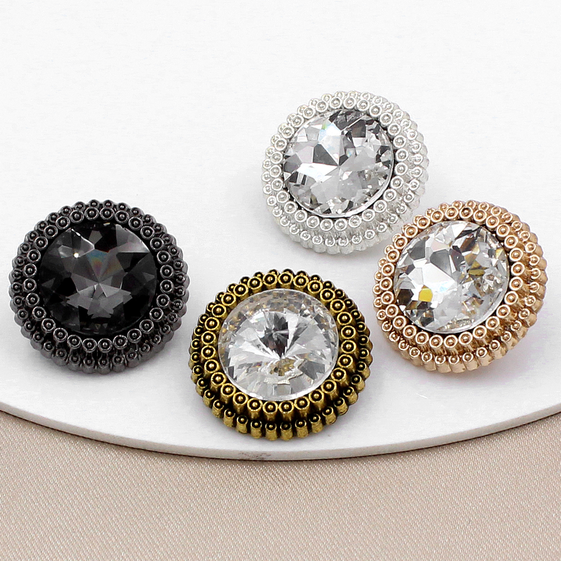 Large Round Glass Diamond Clothing Buckle Explosions Metal Bottom Multicolor Crystal Glass Buttons Casual Accessories Explosions
