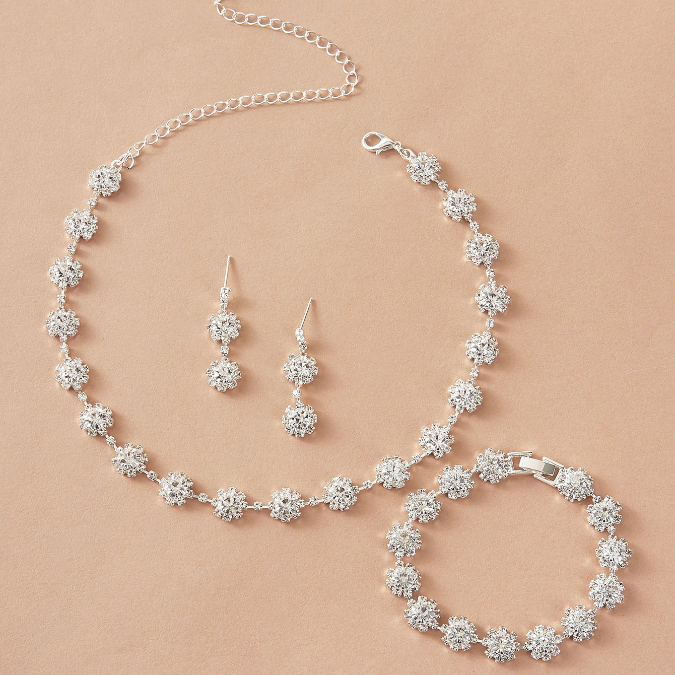 Cross-border Explosions European and American Bride New Fashion Flower Diamond Necklace Earrings Bracelet Three-piece suit N5662