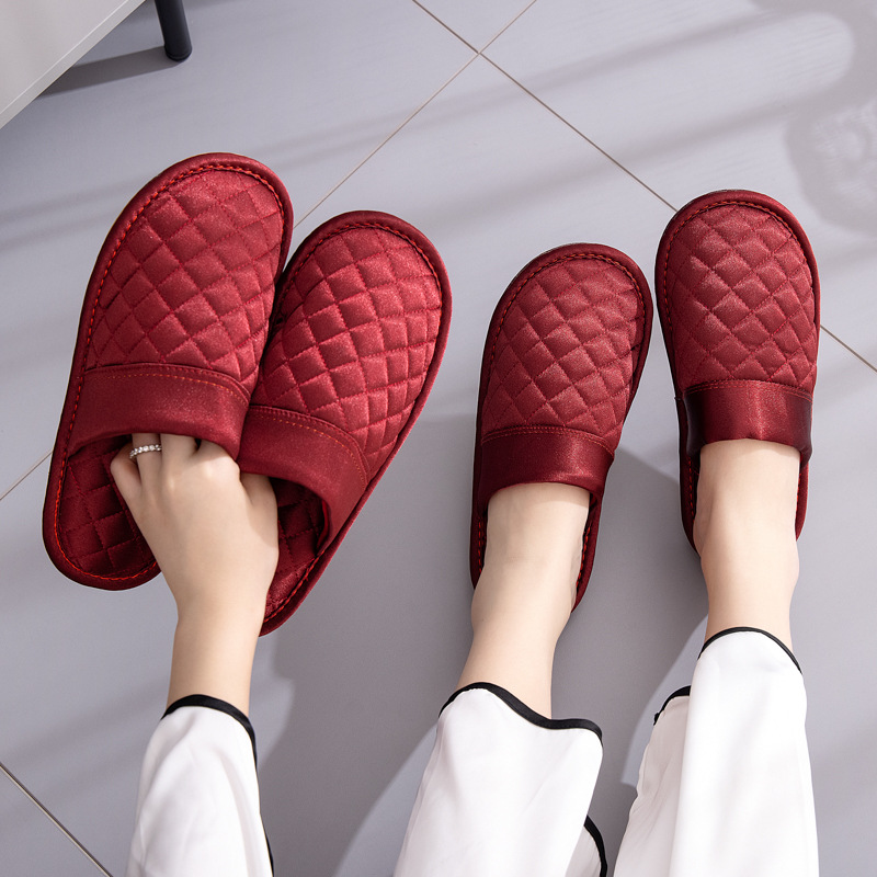 Picture of Wedding Cotton Slippers Accompanying Bride Morning Gown Slippers Festive Red Wedding Cotton Slippers Advanced Light Luxury