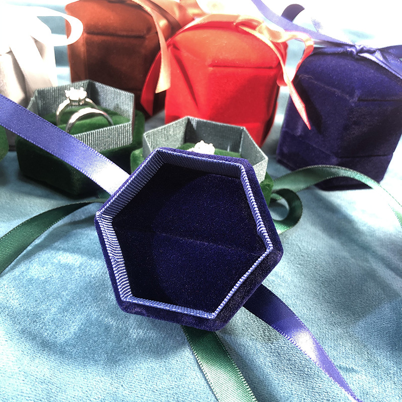 Hexagonal silk with velvet jewelry box small size stud earrings ring ring box fashion portable gift box