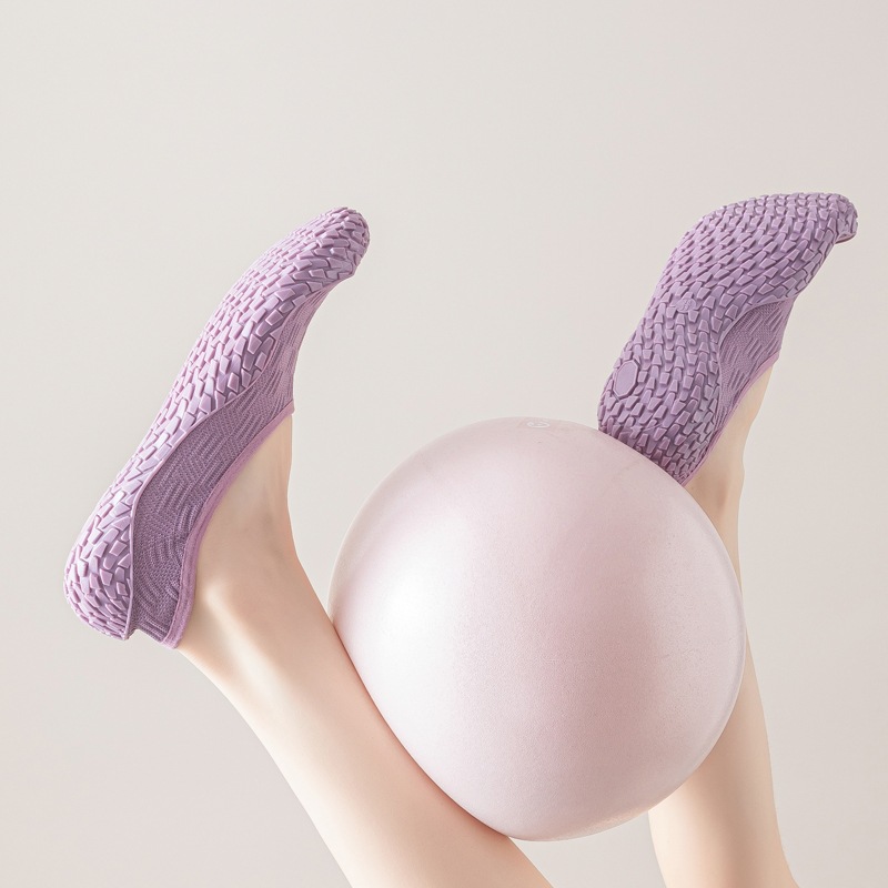 Picture of Indoor Fitness sneaker Women's Home Soft Bottom Lightweight Home Jumping Exercise Soft Light Fitness Skipping Rope Yoga Shoes Training