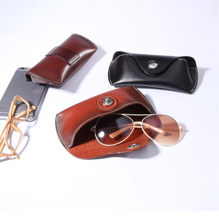 Picture of 2025 New High-end Glasses Case Genuine Leather Original Vintage Handmade Glasses Case Vegetable Tanned Leather Fish-eye Buckle Glasses Bag