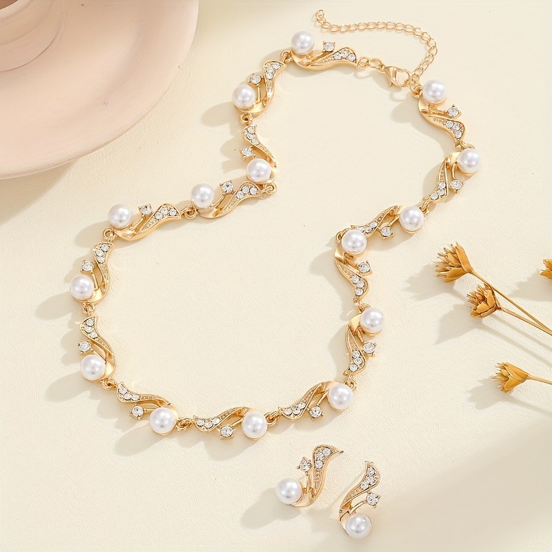 Picture of Cross-Border Hot Selling European and American Fashion Light Luxury Bohemian Style Irregular Pearl Earrings Necklace Necklace Set