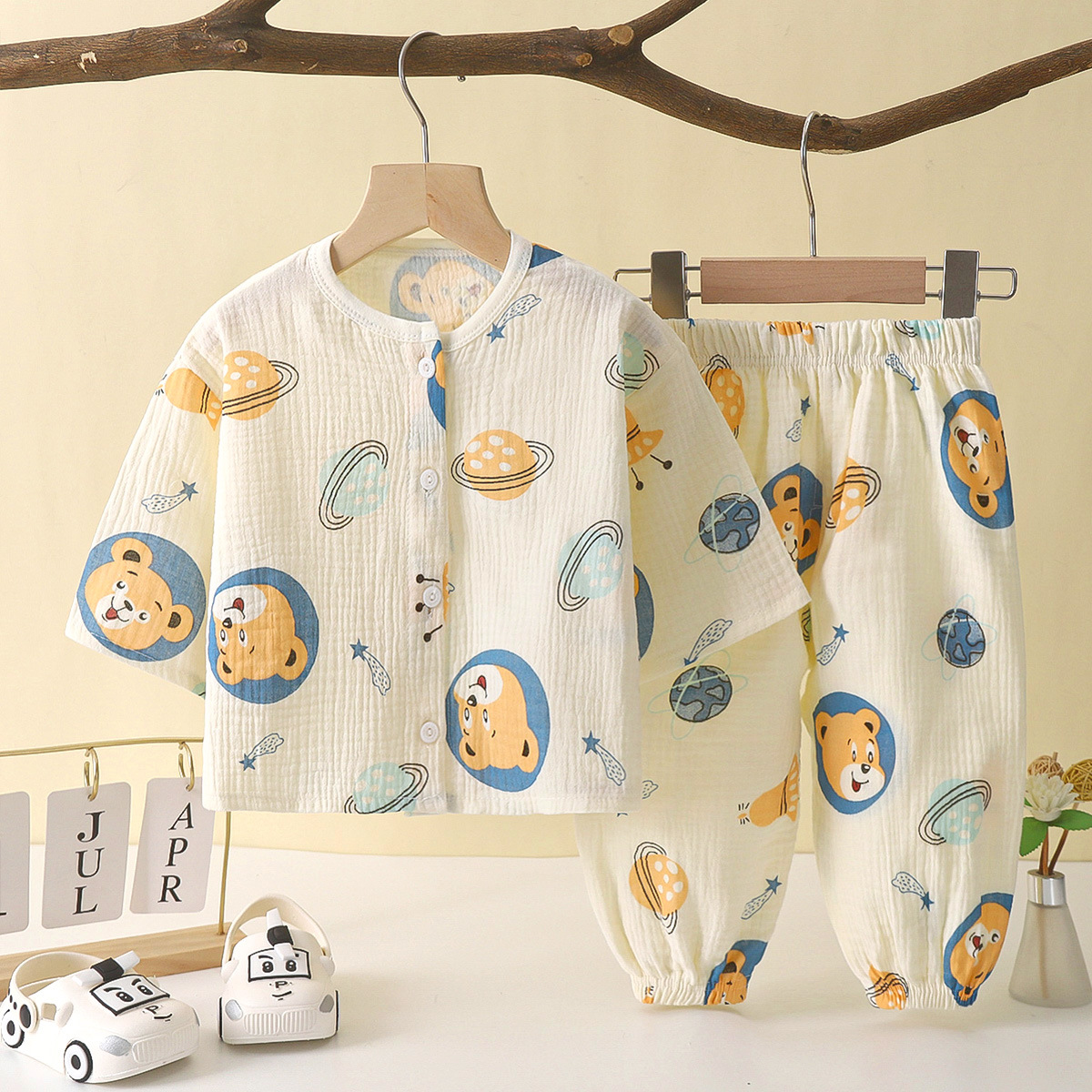 Picture of Children's thin double-layer cotton gauze boys' pajamas summer Girls' Home wear boys' long-sleeved bloomers suit