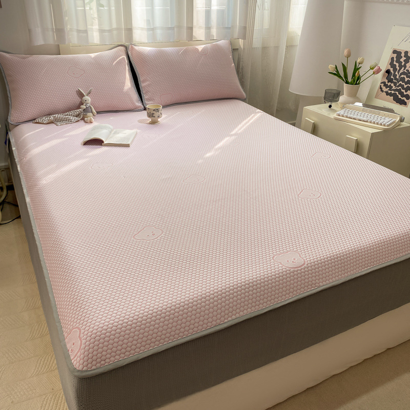 Picture of Cool Ice bean summer mat three-piece bed cover summer air conditioning soft mat student dormitory single mat machine washable
