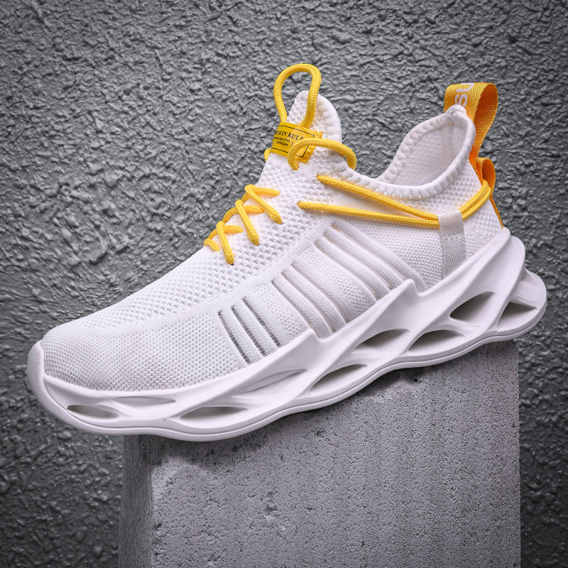 Cross-border plus size Men's Shoes Light Luxury Trendy Lightweight Breathable Flying Weaving Running Shoes New Mesh Casual Sports Shoes for Men