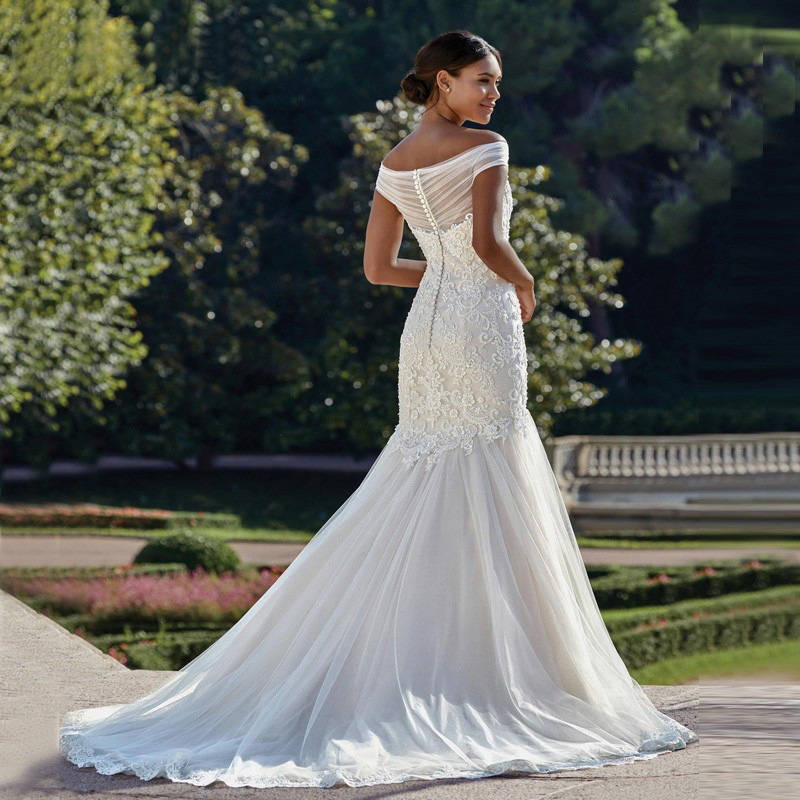 Picture of Wedding Dress 2025 Bride Small Tail New One-Shoulder Fishtail Wedding Dress Hip-Covering Slim Simple Lace Women