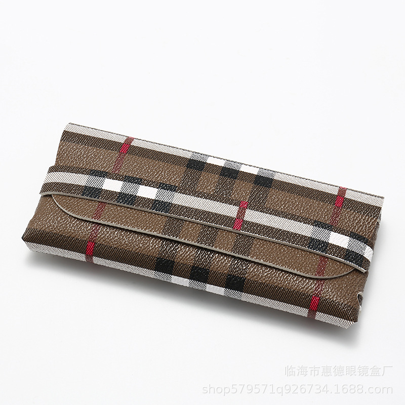 Picture of Factory Batch Glasses Case in stock New Single Nail Leather Sunglasses Bag Hand-woven Sunglasses Box Printable LOGO