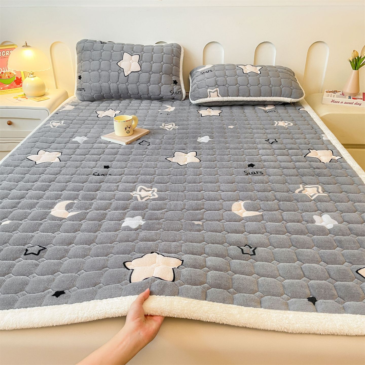 Picture of Class A maternal and child milk velvet mattress autumn and winter foldable washed anti-static home student dormitory bed cushion