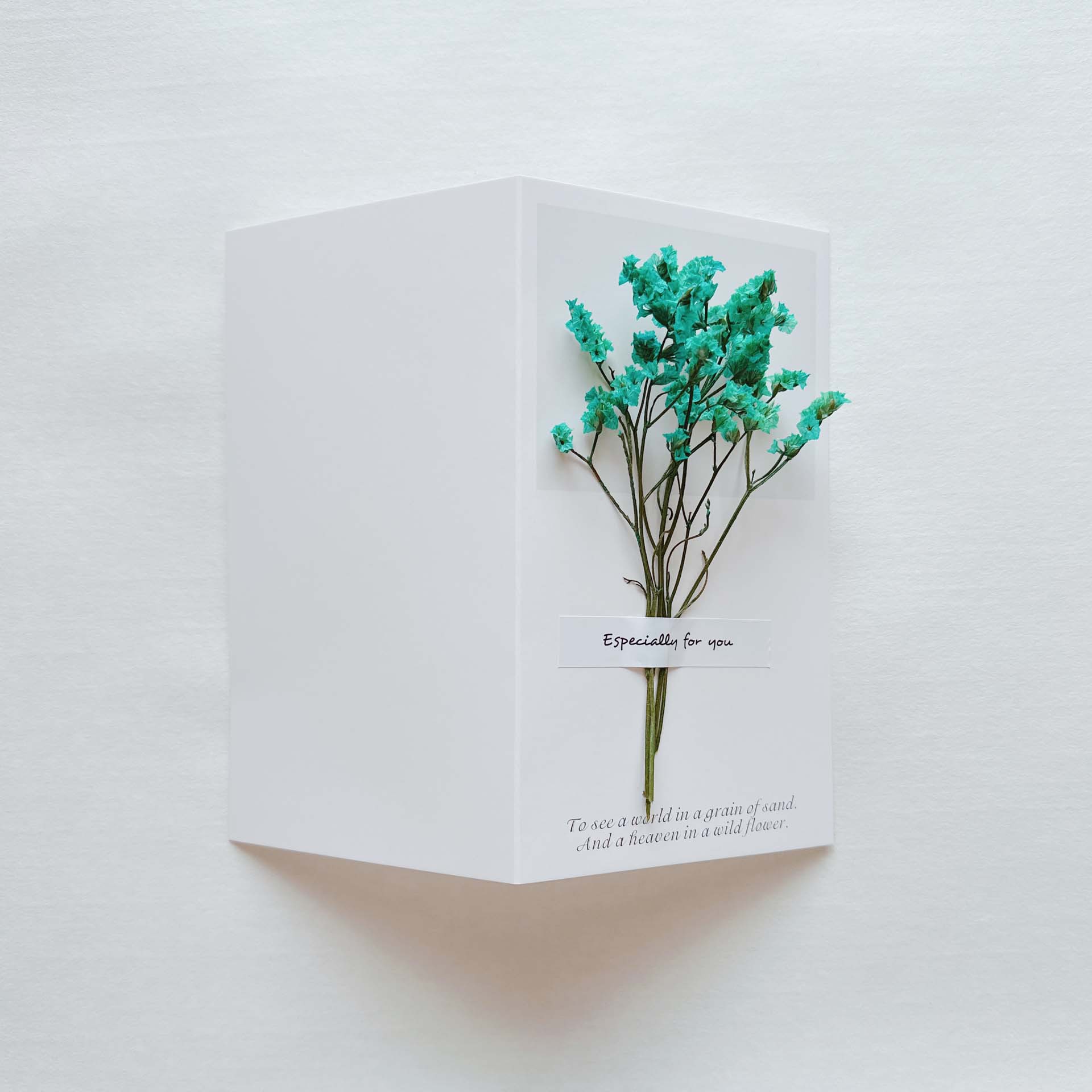 Picture of Gypsophila Dried Flower Greeting Card Birthday Greeting Card Creative Handmade Card Mid-Autumn Festival Handwritten Creative Universal Greeting Card