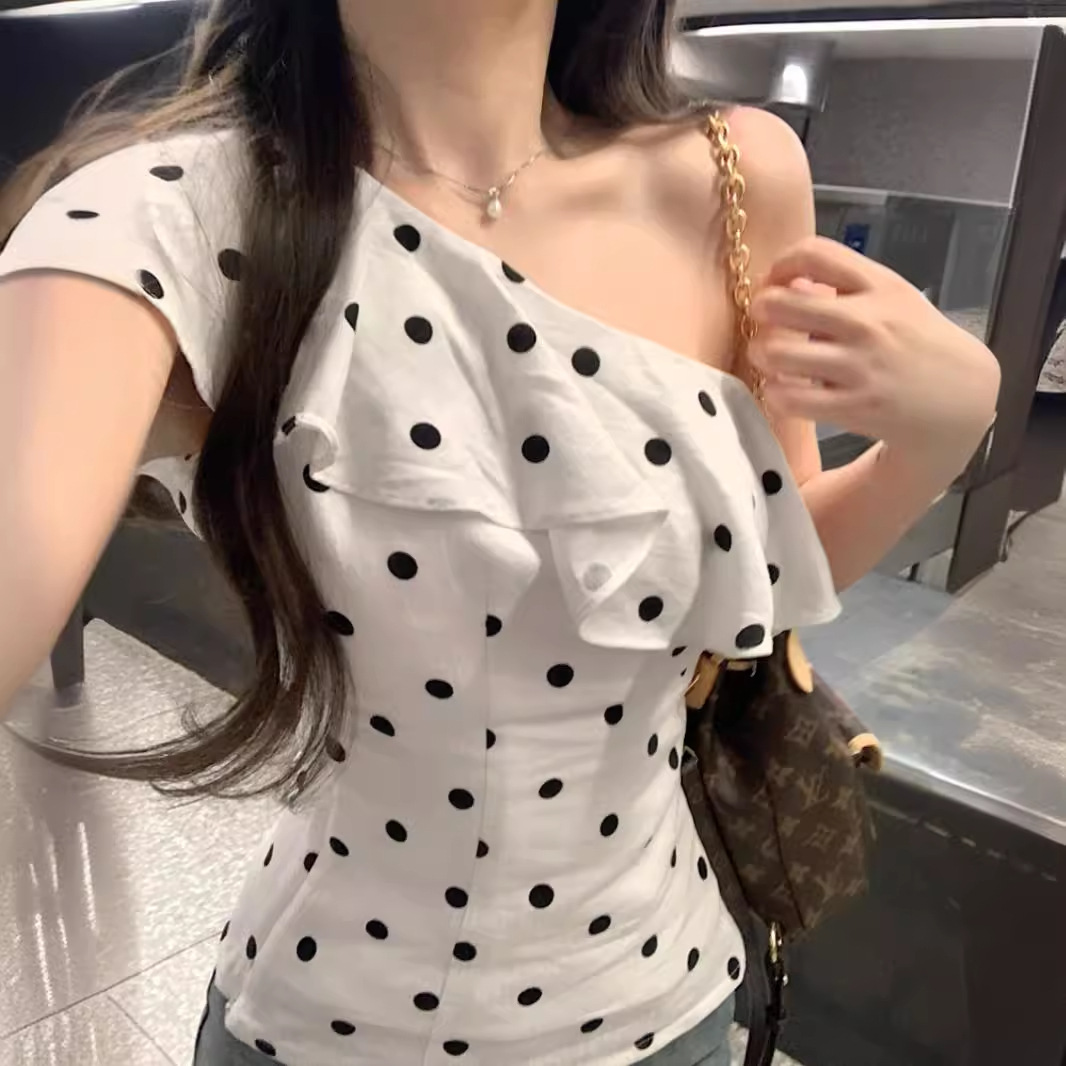 French-style Ruffled Wave Dot Slant Shoulder Short-sleeved Vest Women's Summer Slim-fit Design Sweet Spice Chic Outer Wear Top