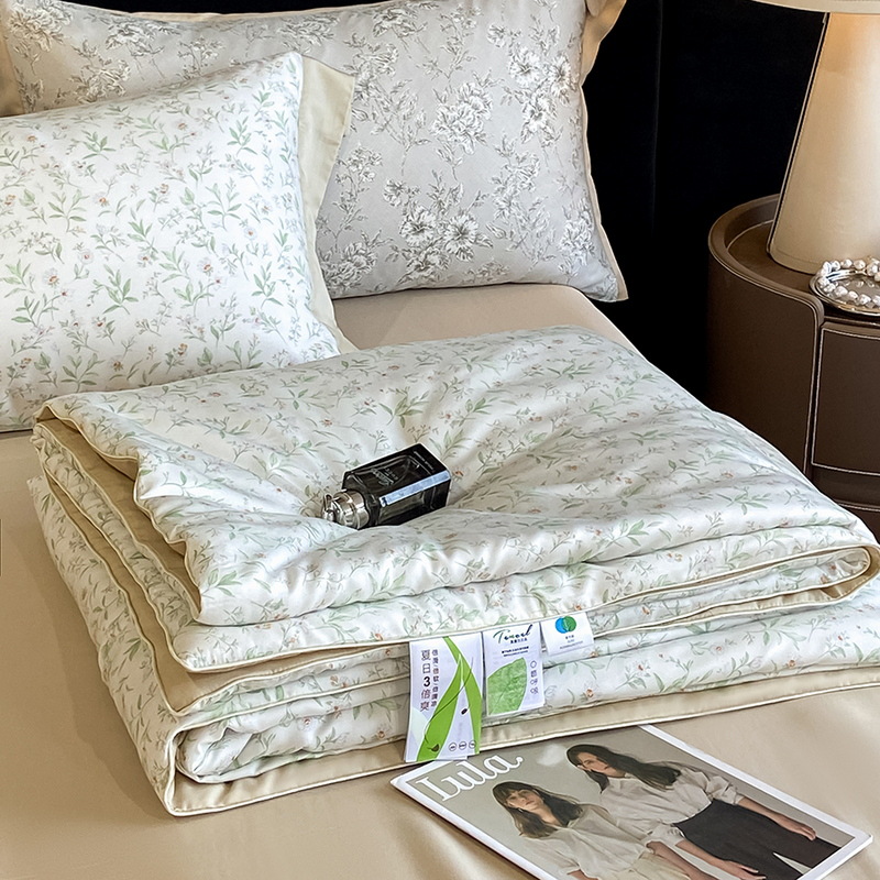 Picture of Class A 60S Tencel Summer Quilt Four-piece Lyocell Fiber Summer Quilt Machine Washable Air-conditioning Quilt Summer Thin Quilt