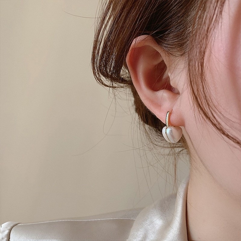 Exquisite Love Earrings Women's French Style Light Luxury Court Style S925 Silver Needle Ear Buckle Trendy Internet Celebrity All-match Creative Earrings