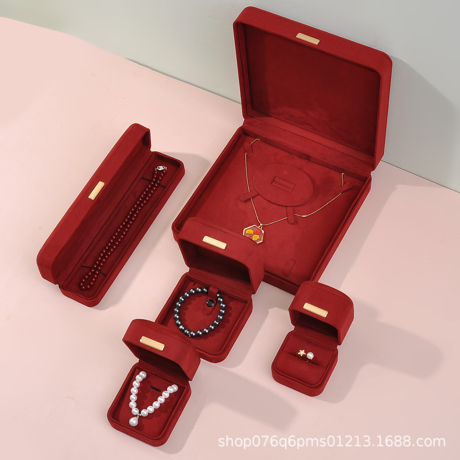 High-grade vault wine red Milan velvet jewelry packaging box jewelry ring necklace bracelet pendant box wholesale