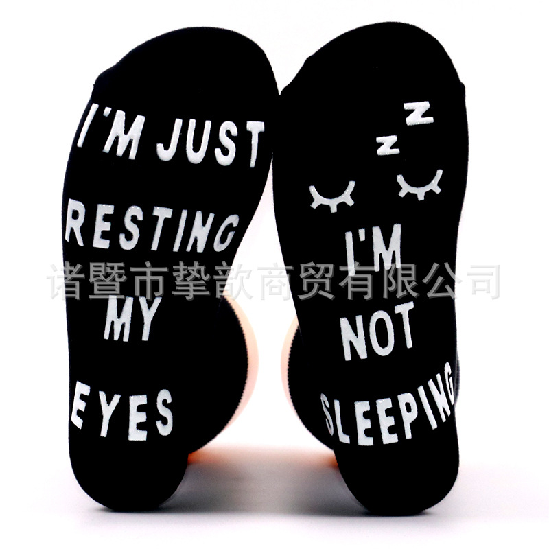 In stock cotton casual sports creative socks European and American cross-border popular foot letter non-slip dispensing mid-calf floor socks