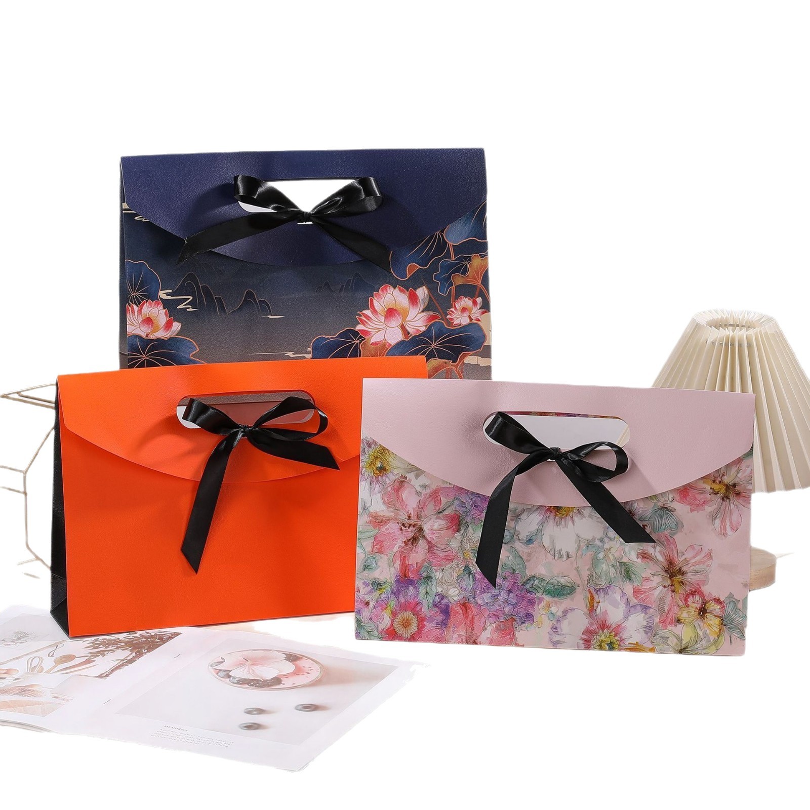 Picture of Boutique scarf gift box scarf clothing exquisite packaging box high-end holiday gifts gift box suit wholesale