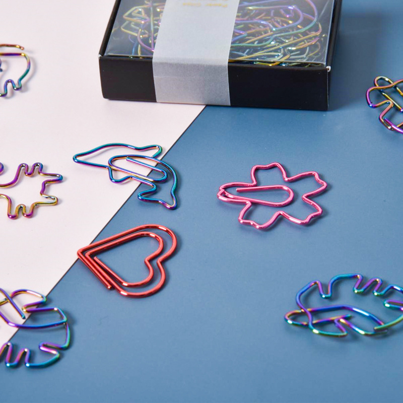 Creative cute color paper clip wholesale metal paper clip hand account tool suit shaped paper clip storage