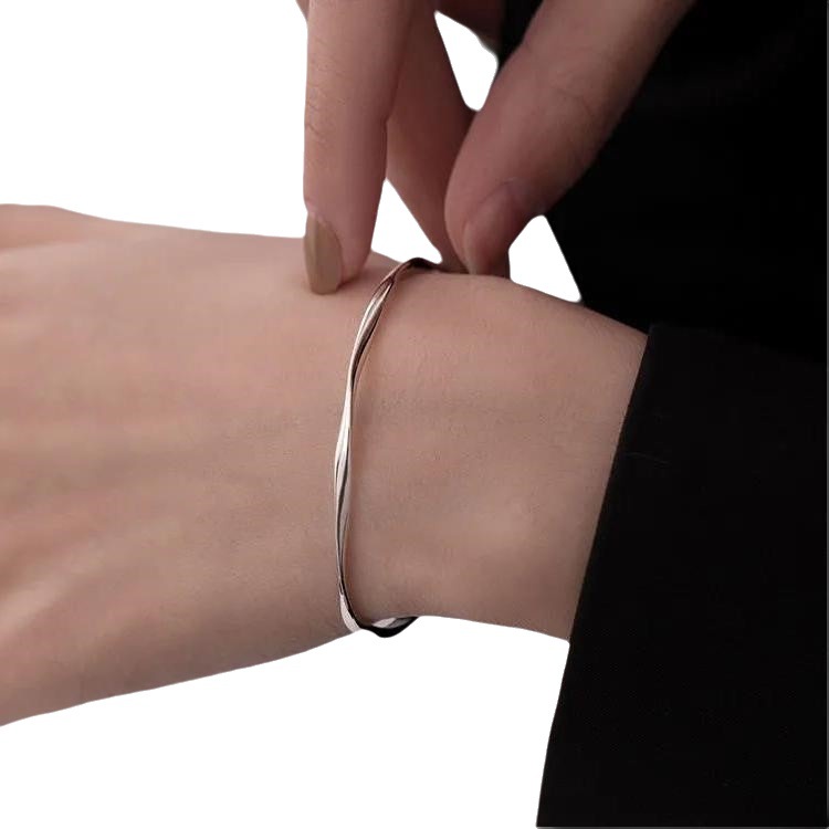 Mobius Bracelet Female Ins Cold Style Niche Design Bracelet Simple Fashion High-End Bestie Bracelet