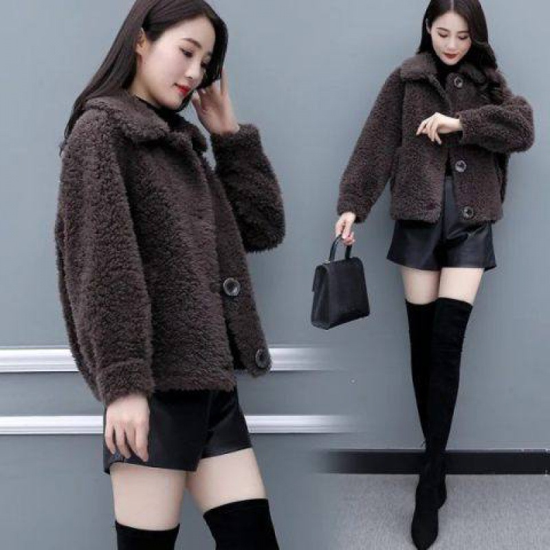 Picture of Fashion 2022 Winter Hong Kong Style Literature and Art Retro Women's Wear Sleeve Three-point Sleeve Pile Collar Factory Outlet