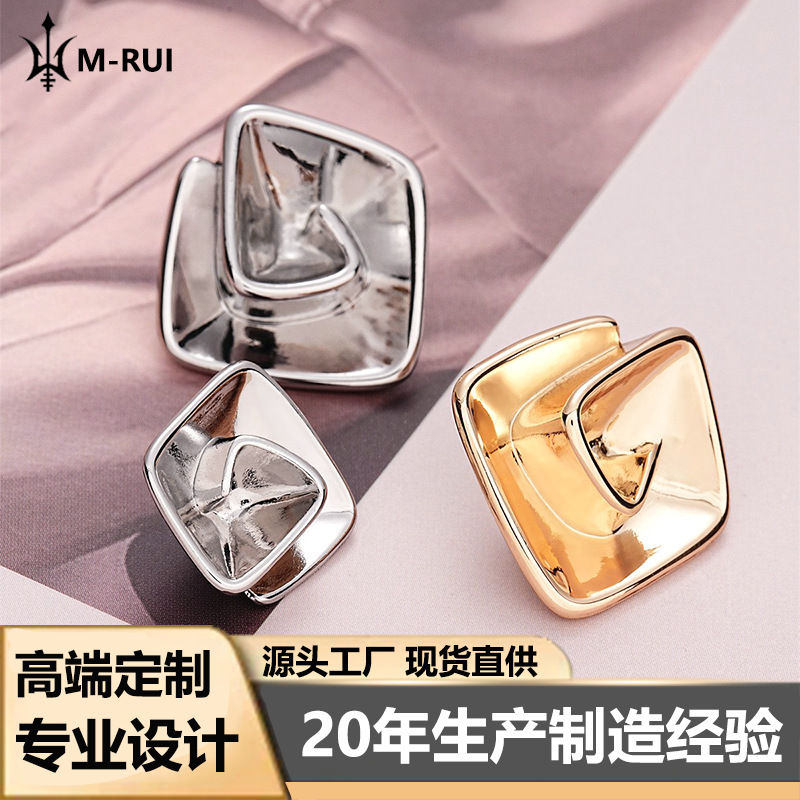 Advanced Sense Simple Geometric Spiral Artistic Fashion Shirt Jacket Sweater dress All-match Hand-stitched Buckle