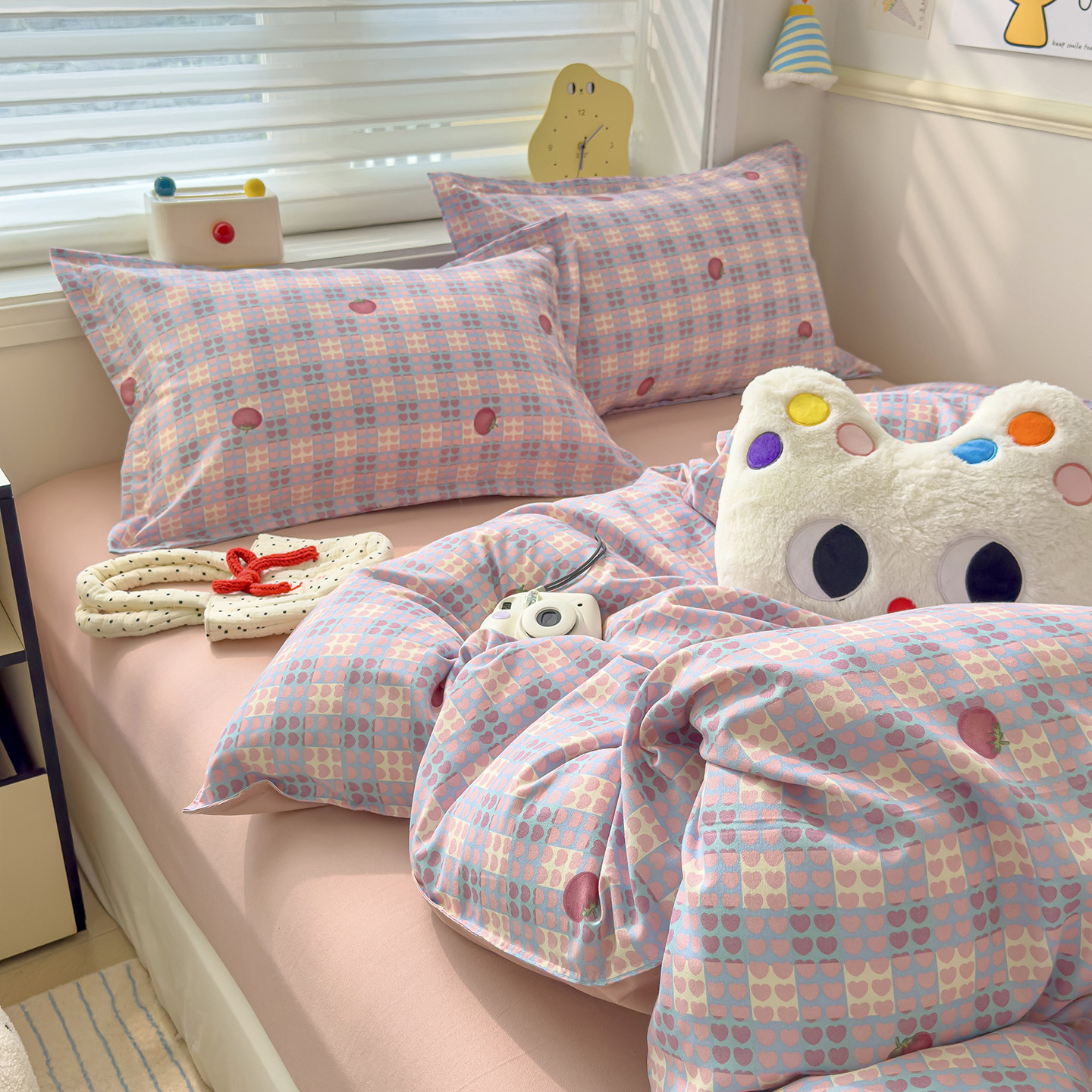 Picture of Class A Maternal and Infant Grade Four-Piece Set Small Fresh Thickened Sanding Quilt Cover Washed Cotton Bed Sheet Quilt Cover Dormitory Three-Piece Set ins