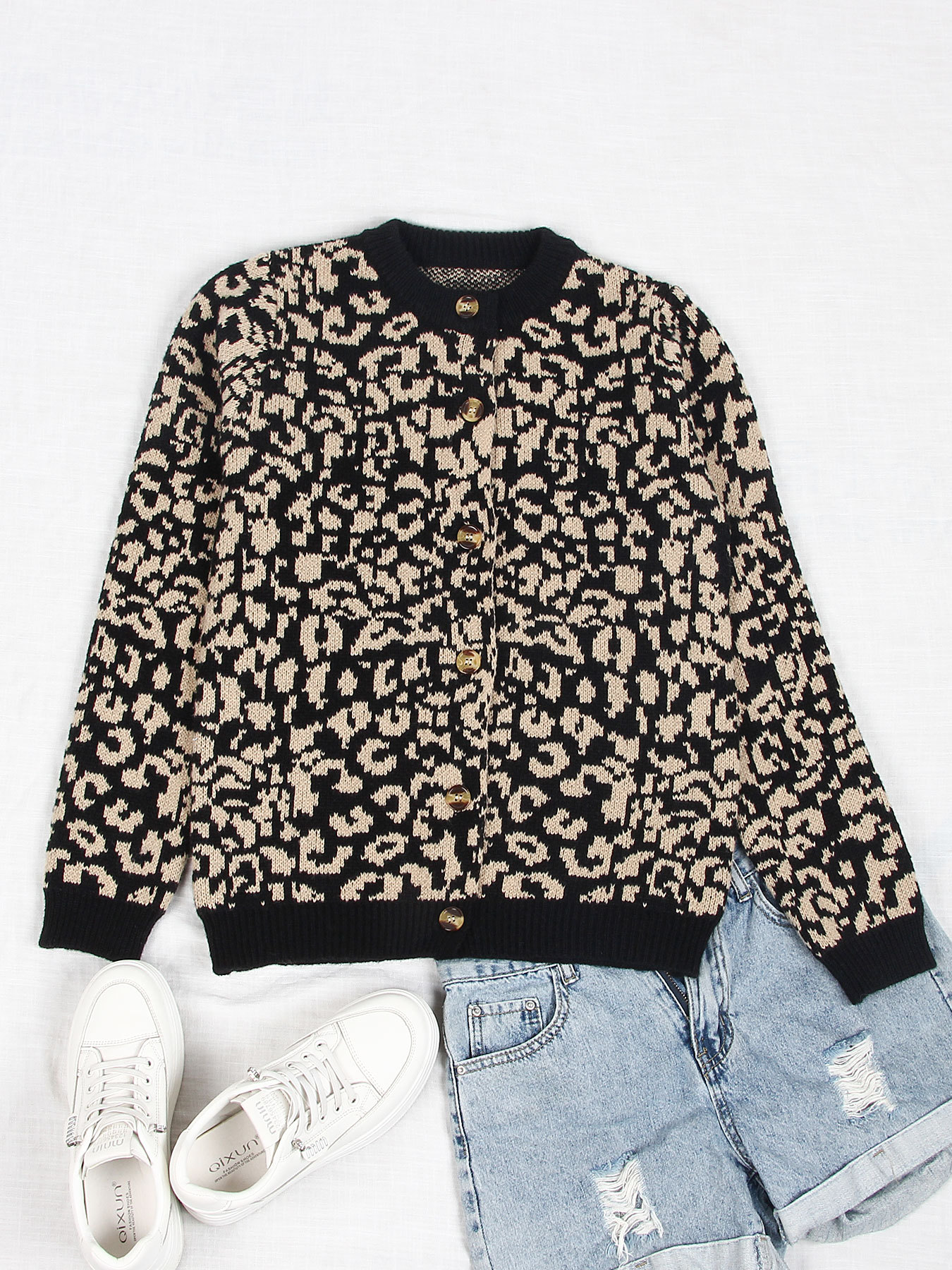 Picture of European and American new autumn/winter sweaters for women, cross-border Amazon loose knit crew neck long-sleeve leopard print sweater cardigan jacket