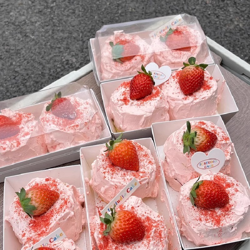 Strawberry Milk shell packing box anti-fog Taro mud flow heart puff box transparent sandwich dessert cake small pastry box
