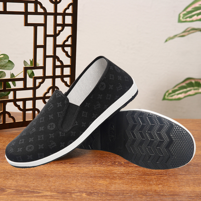 Wholesale new old Beijing cloth shoes men's casual shoes breathable non-slip wear-resistant pedal driving shoes black cloth shoes