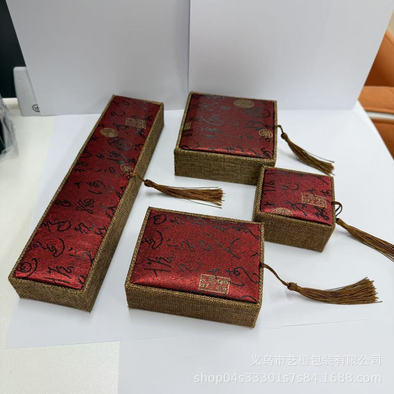 Chinese style linen cloth tassel jewelry box Buddha beads handstring box jade necklace pendant ring bracelet packaging box in stock