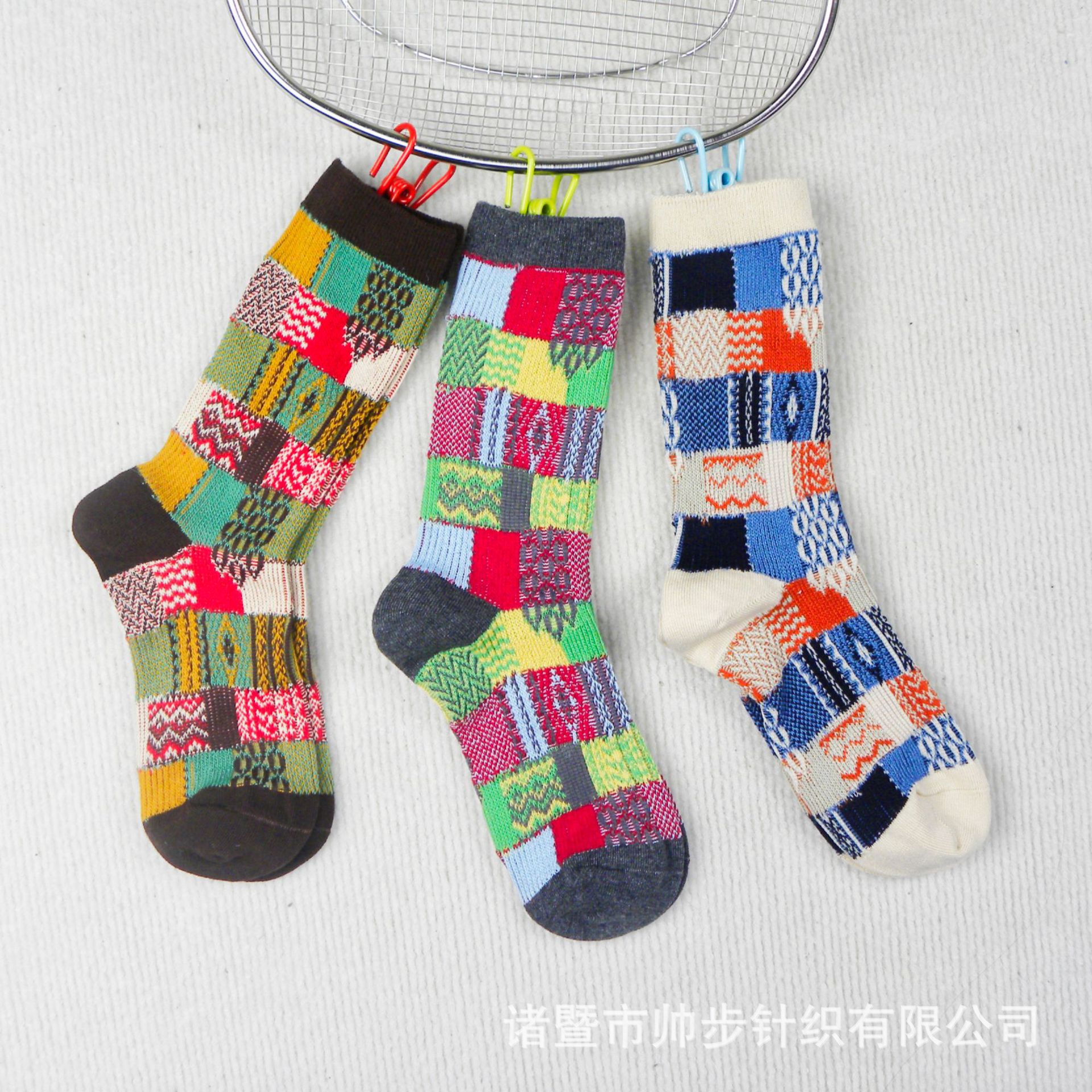 Socks women's color spell hit tube lovers retro Mori abstract plaid autumn and winter double needle double road new wholesale