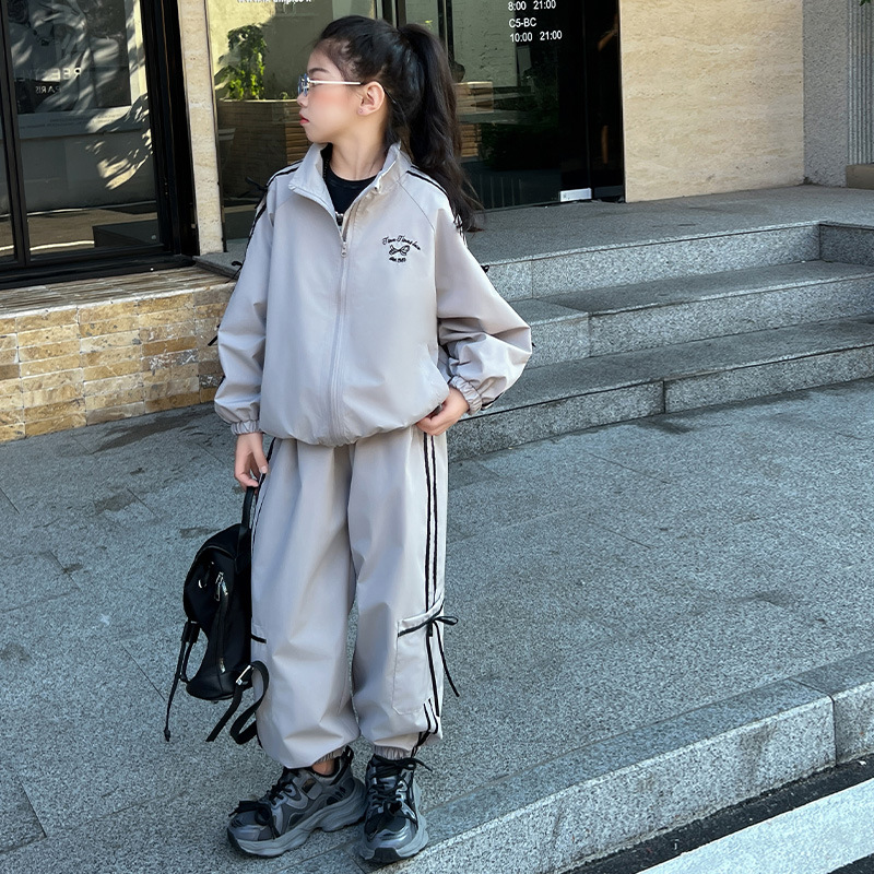 Picture of Girls' suit 2025 Spring and Autumn New Children's Korean-style Jacket Casual Pants Trousers Autumn Two-piece Set