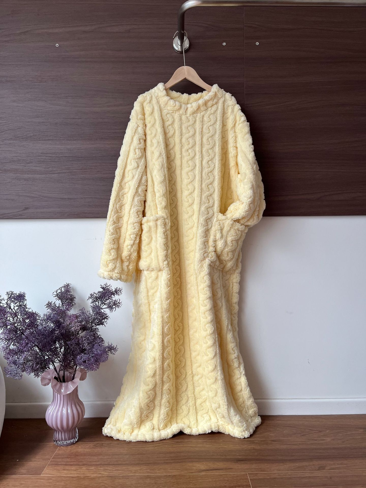 Picture of [Original Real shot] walking quilt coral velvet jacquard nightgown winter pajamas warm homewear nightdress