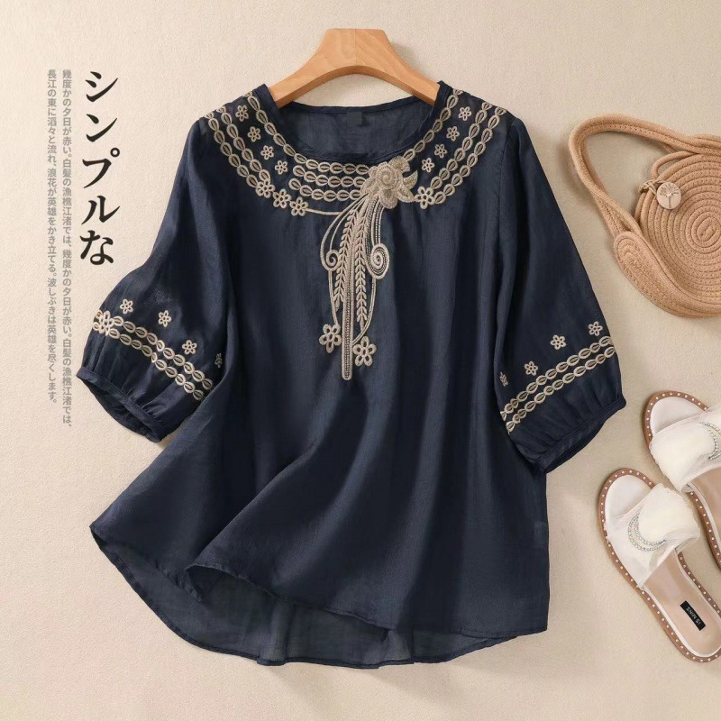 2024 Artistic Vintage Cotton and Linen Embroidered Shirt Summer Half Sleeve Elegant Slim Look Loose Pullover Top