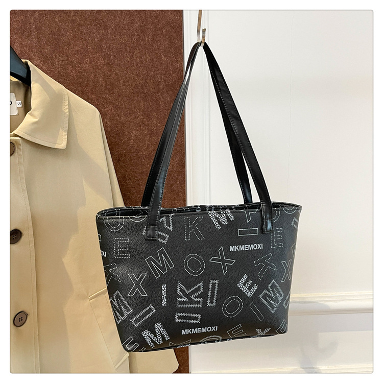 Vintage Fashion Casual Bag Women's 2024 Autumn New Large Capacity Tote Bag Stylish Commuter Portable Crossbody Bag