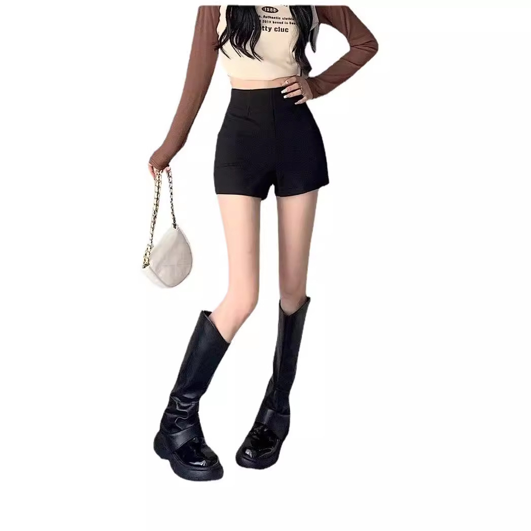 Picture of 2023 New Black Casual High-end Sense Shorts Women's Small Sexy Stretch Niche Hot Pants Slimming Hip Wrap Pants