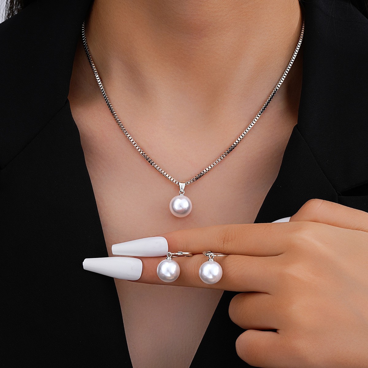 Picture of Cross-border European and American New Pendant Jewelry Necklace Temperament Design Sense Light Luxury Earrings Necklace Imitation Pearl Jewelry suit