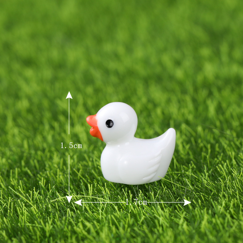 Picture of Little Yellow Duck doll pendant Moss micro landscape decoration creative ornaments mini little duck resin crafts