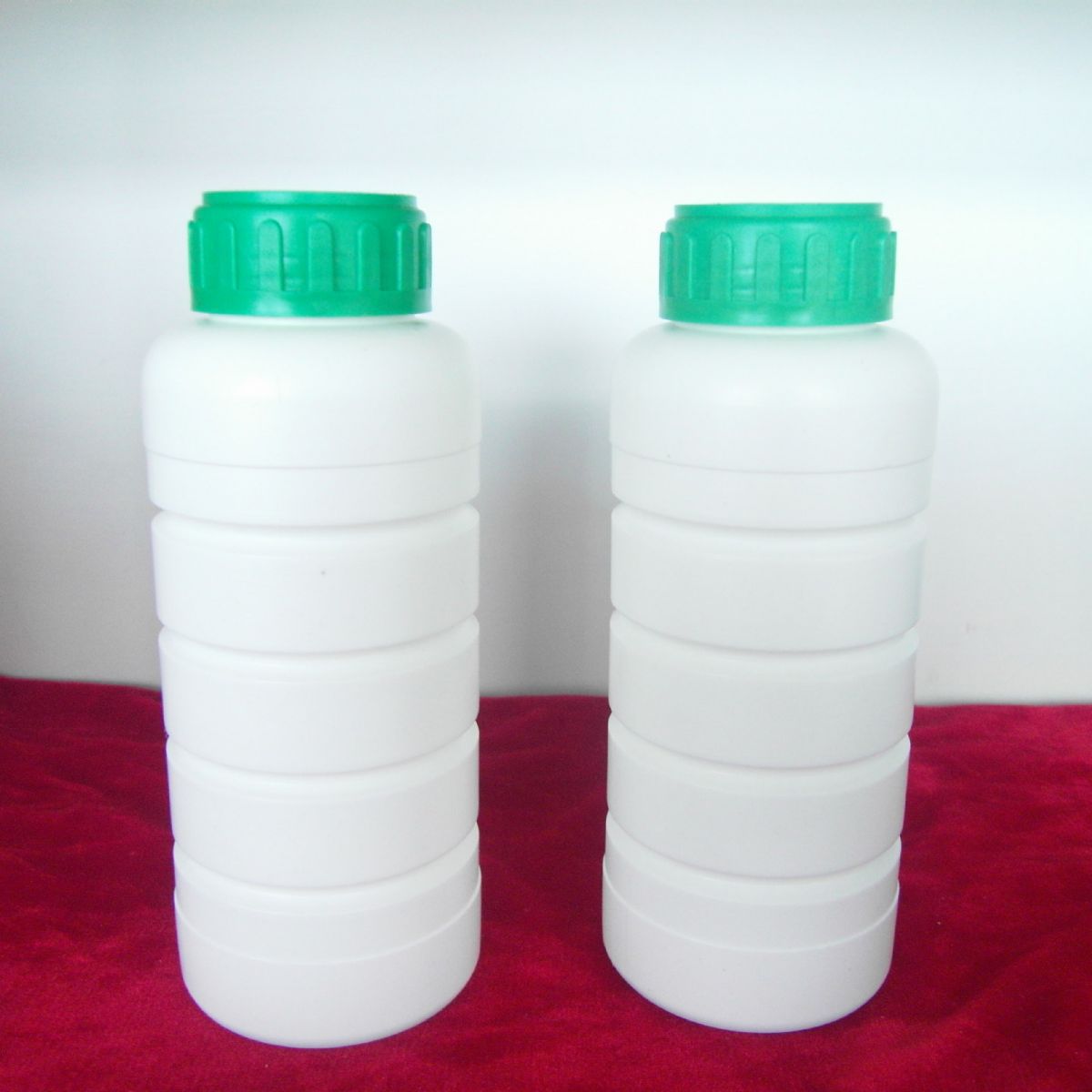 500ml agrochemical packaging high barrier anti-corrosion anti-penetration composite bottle evoh-pe plastic bottle blow molding manufacturer
