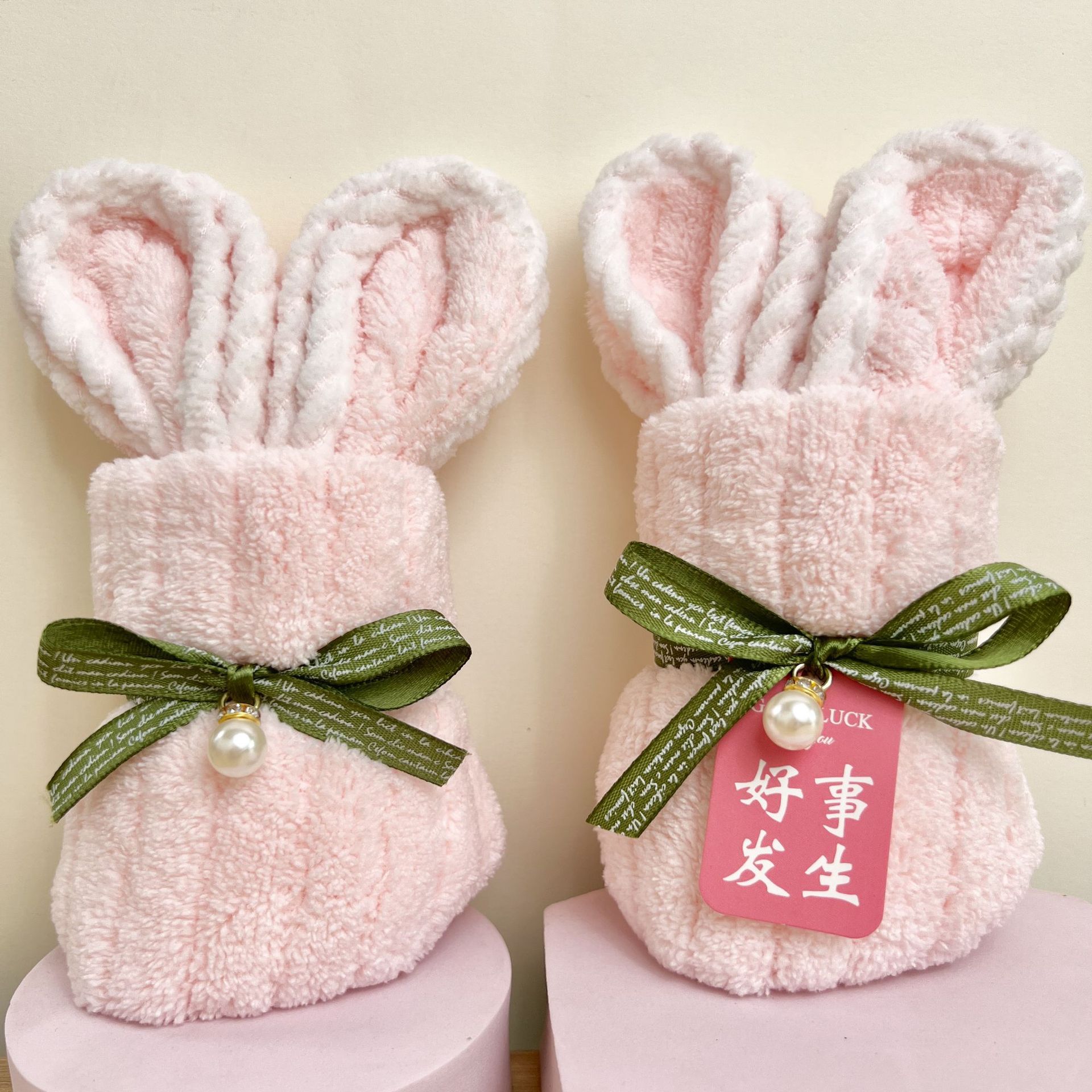 Picture of Hand gift rabbit shape towel cute birthday gift wedding gift kindergarten opening creative small gift