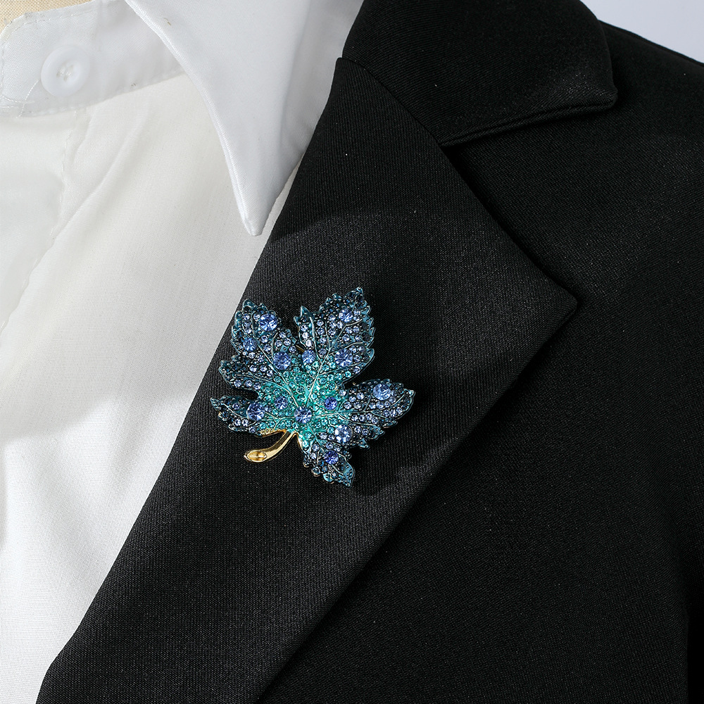 Picture of Cross-border European and American diamond-encrusted gradient red maple leaf brooch vintage design exquisite fashion coat suit pin