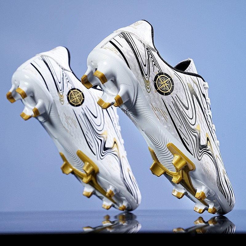 Cross-border plus size Children Spike Soccer Shoes Male Outdoor Primary and Secondary School Students Broken Nail Training Shoes Primary and Secondary School Students Competition Shoes