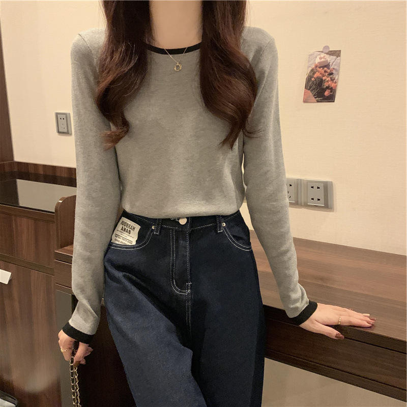 Picture of Intercolor Bottoming T-Shirt for Women in Autum New Long-Sleeved Niche Design Slim Round Neck Short Thin Top Wholesale