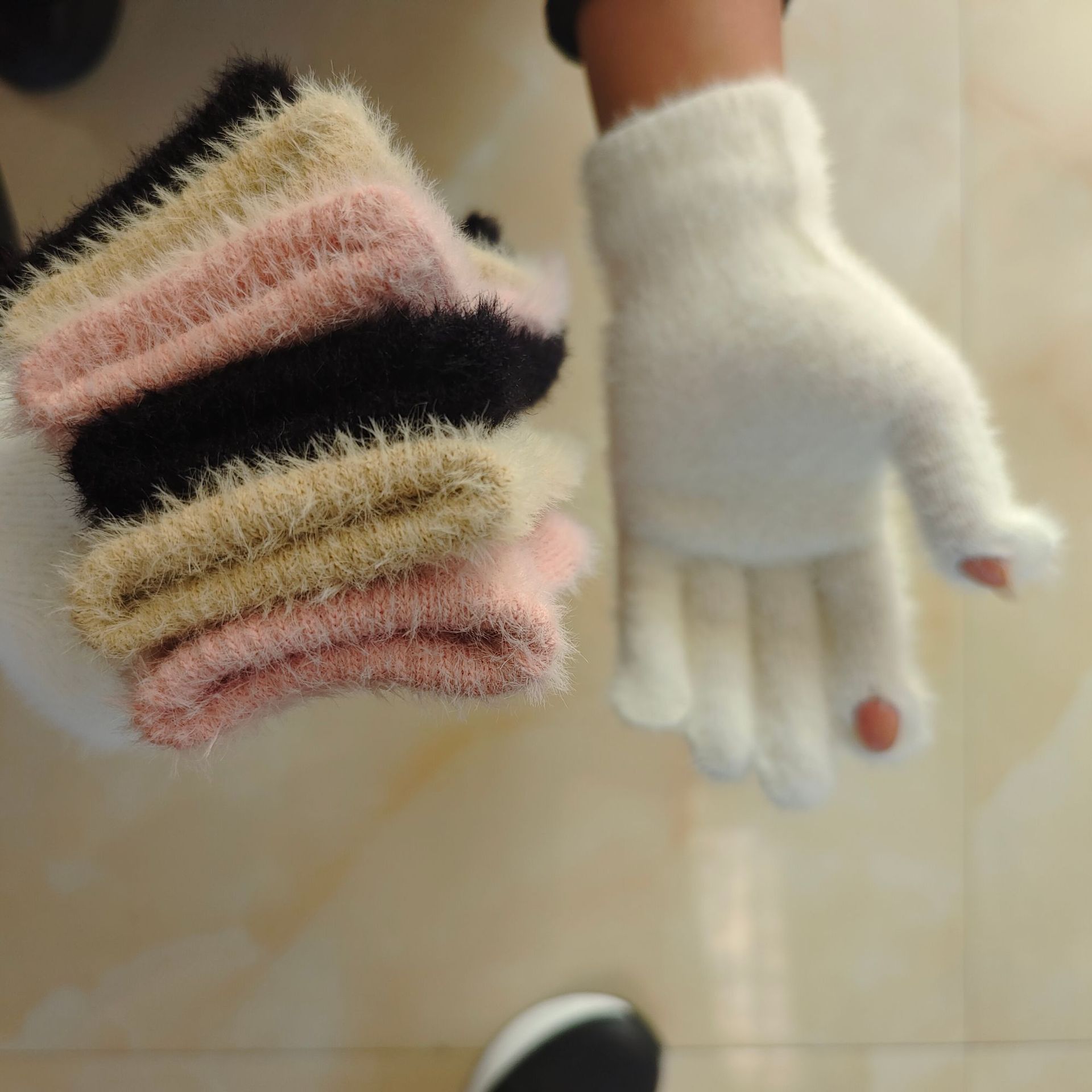Winter Thickened Warm Dew Two-pointer Knitting Gloves Touchscreen Women's Autumn and Winter Wool Gloves Cold-proof Plush Gloves