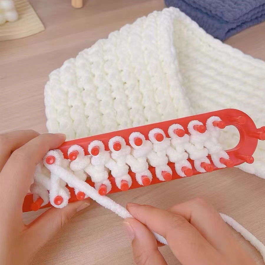 Hand-woven DIY ice strips coral fleece bear scarf thread woven artifact material package 0 foundation will have hands