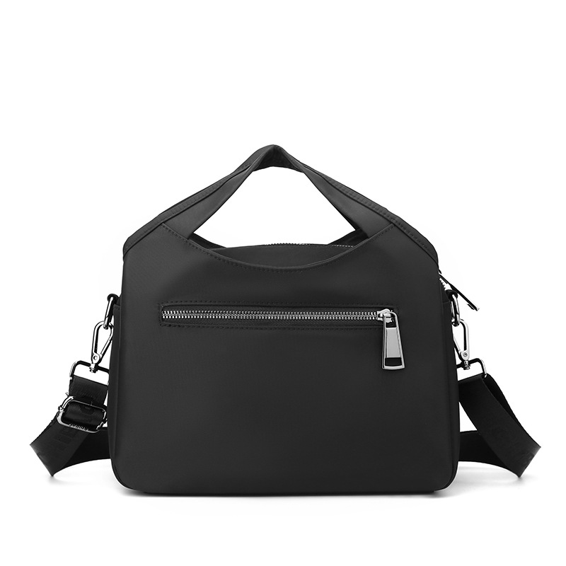 Picture of Casual shopping handbag large capacity commuter messenger bag new simple canvas bag trendy women's shoulder bag