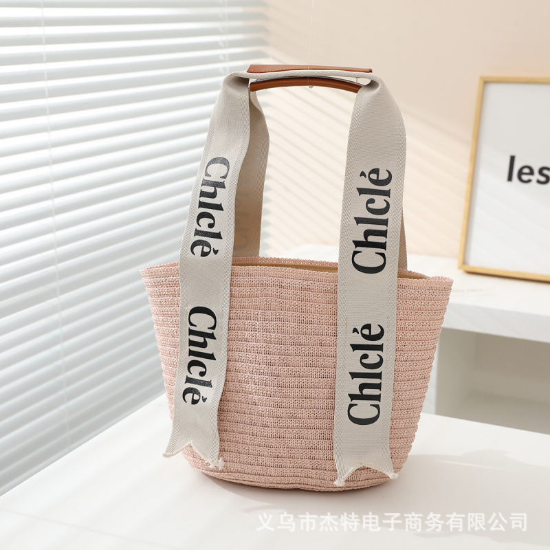 Picture of 2025 New Woven Shoulder Bag Women's Retro Fashion Ladies Bag Handbag Large Capacity Tote Bag